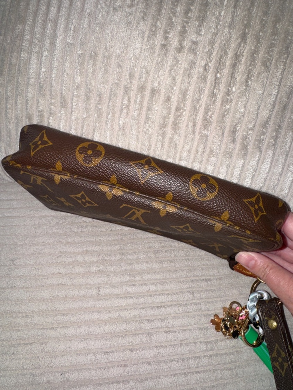 Louis Vuitton Monogram shoulder bag pouchette. - Picture 6 of 15